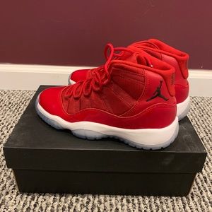 Air Jordan retro 11 red